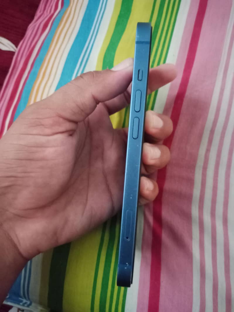 Apple iPhone 13 3
