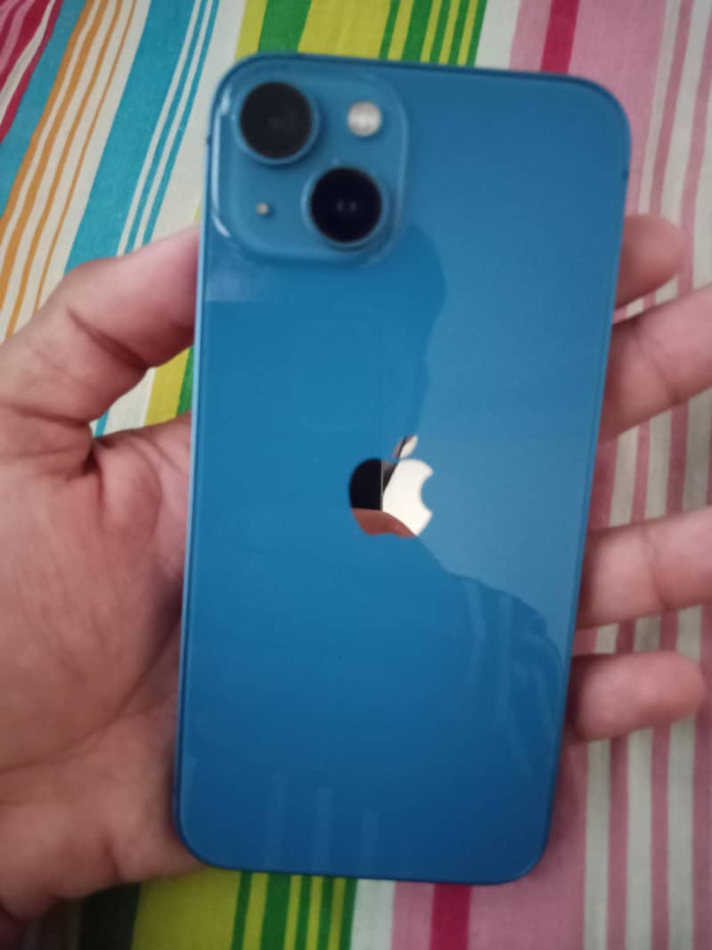 Apple iPhone 13 6