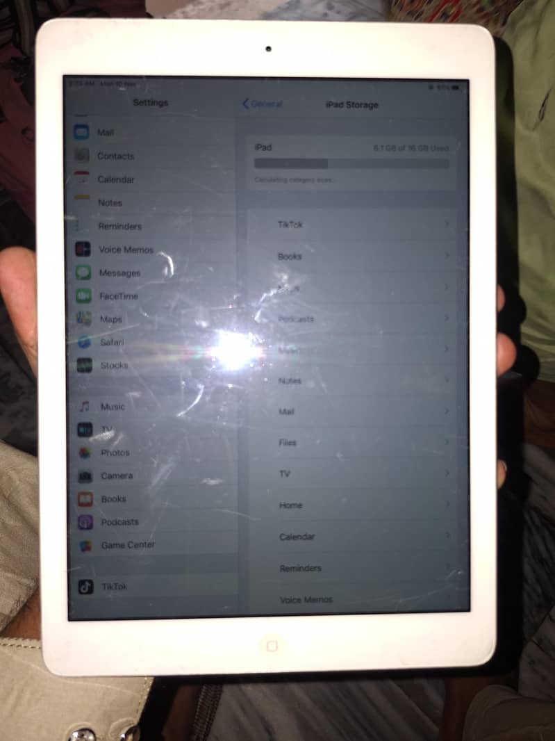 Apple ipad 3rd Generation 1