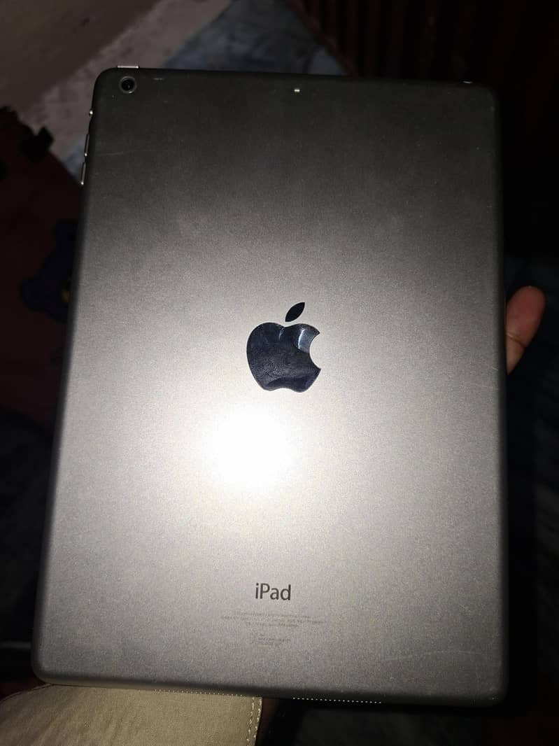 Apple ipad 3rd Generation 4