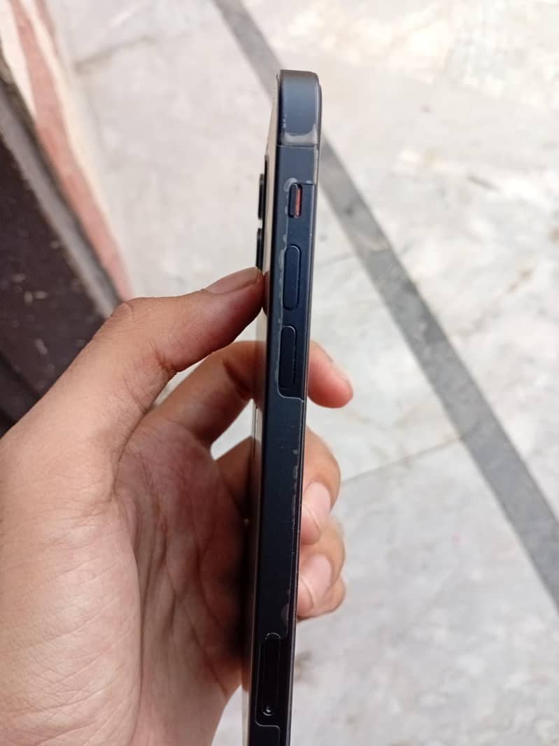 Apple iPhone 12 2