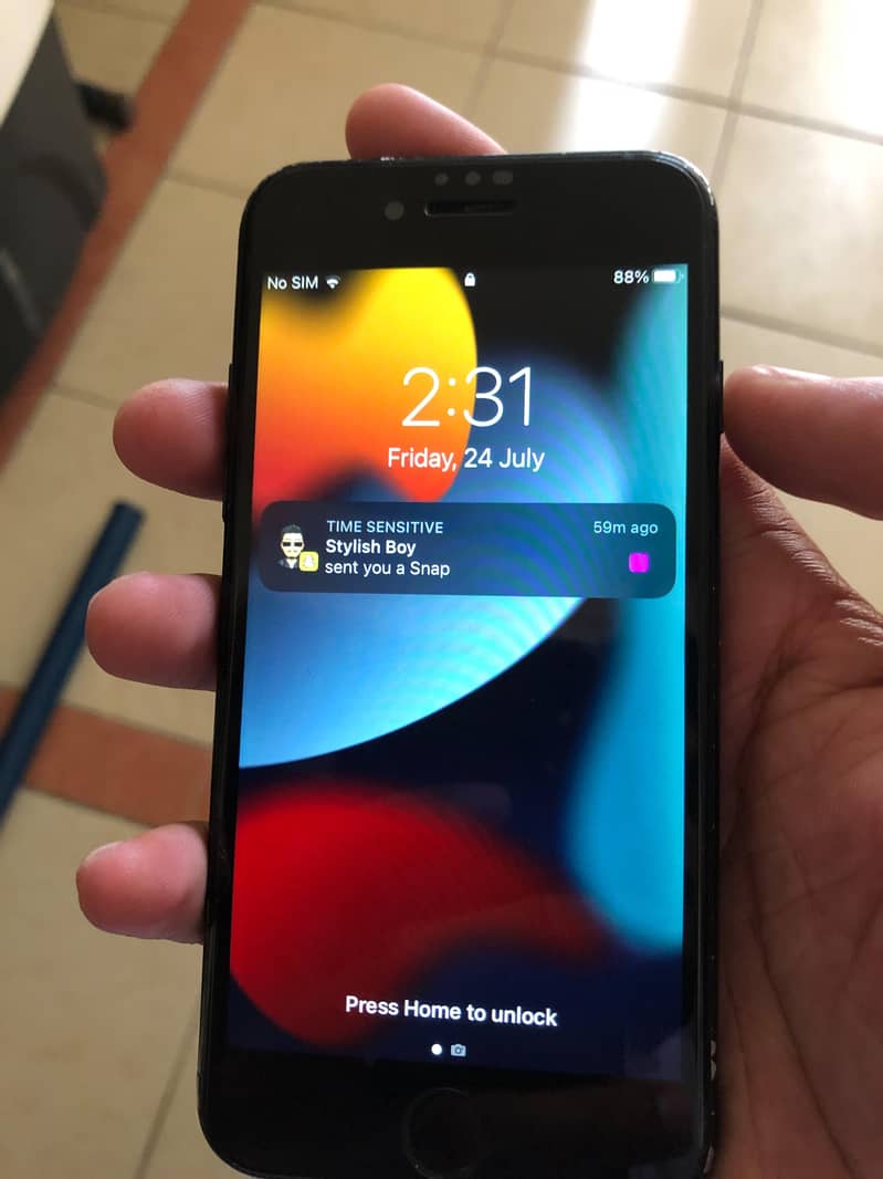 Apple iPhone 7 0