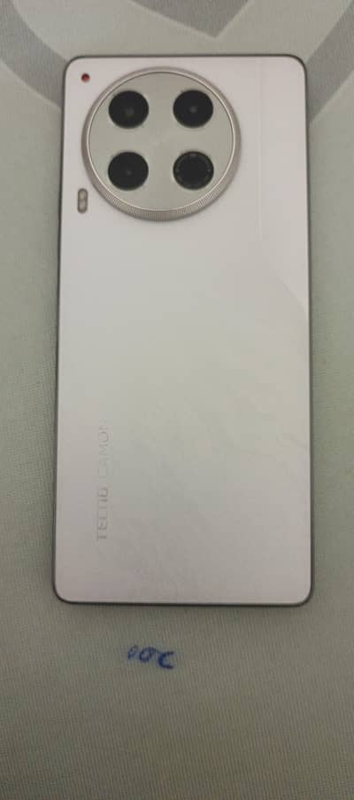 Tecno CAMON 30