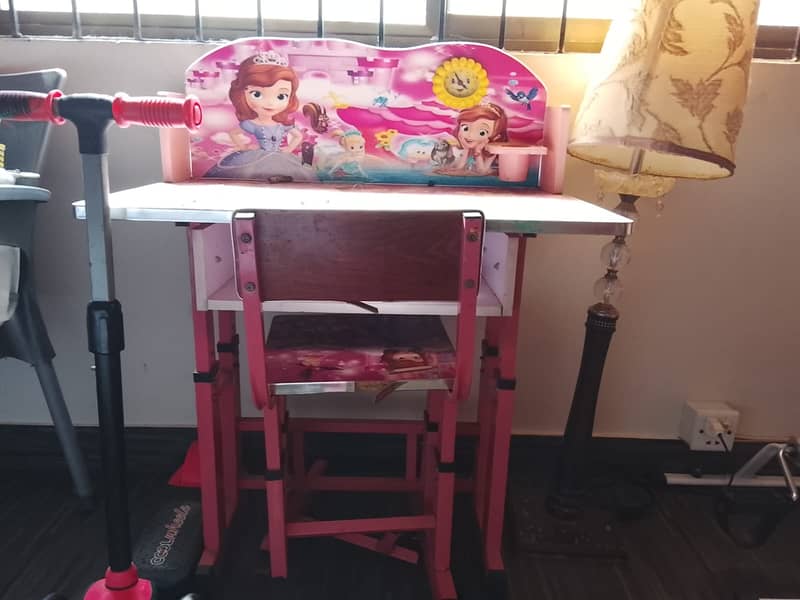 Study table 0