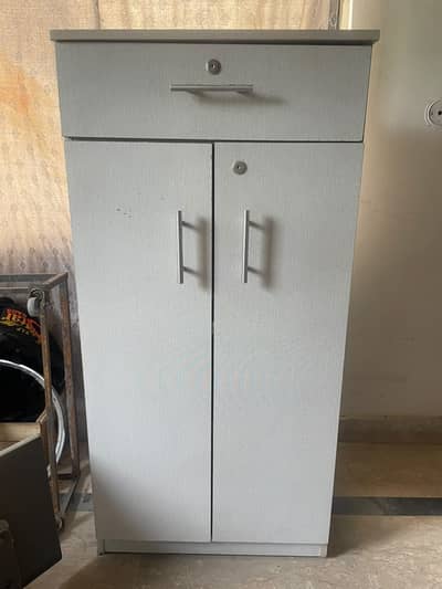 Book Shelf White Double Door 2*4