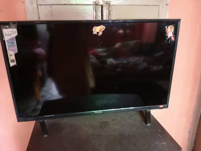 PHILIPS LED TV 32 'INCH