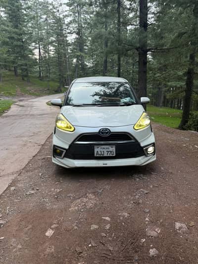 Toyota Sienta 2017