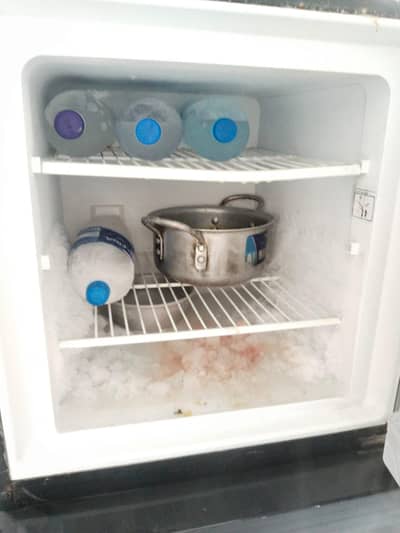 dawlance fridge