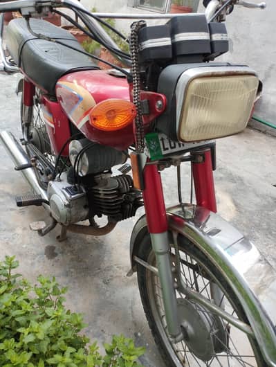 YAMAHA YB100