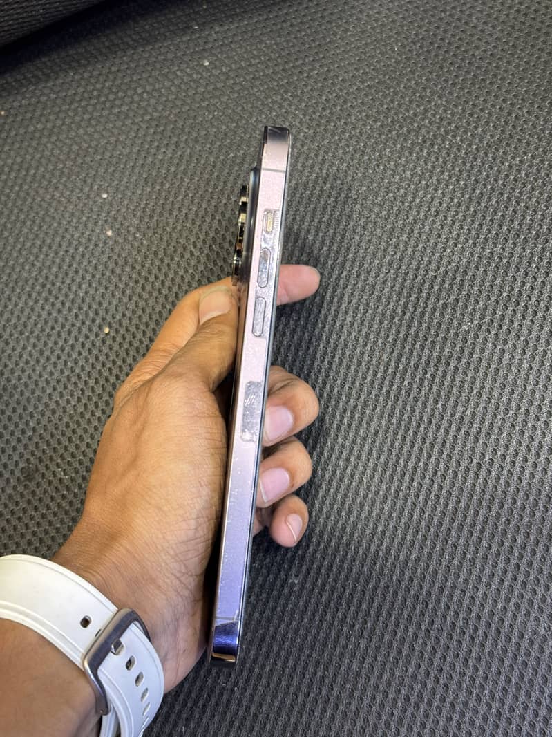Iphone 14pro max 2