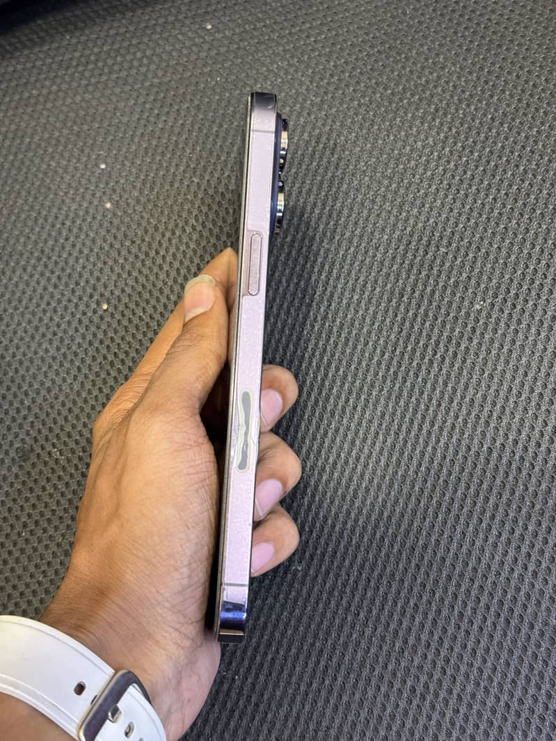 Iphone 14pro max 3