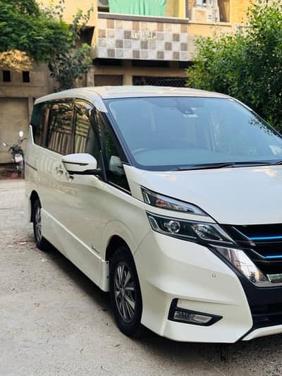 Nissan Serena E-power 2019