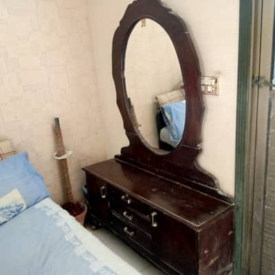 Wooden dressing table with Mirror