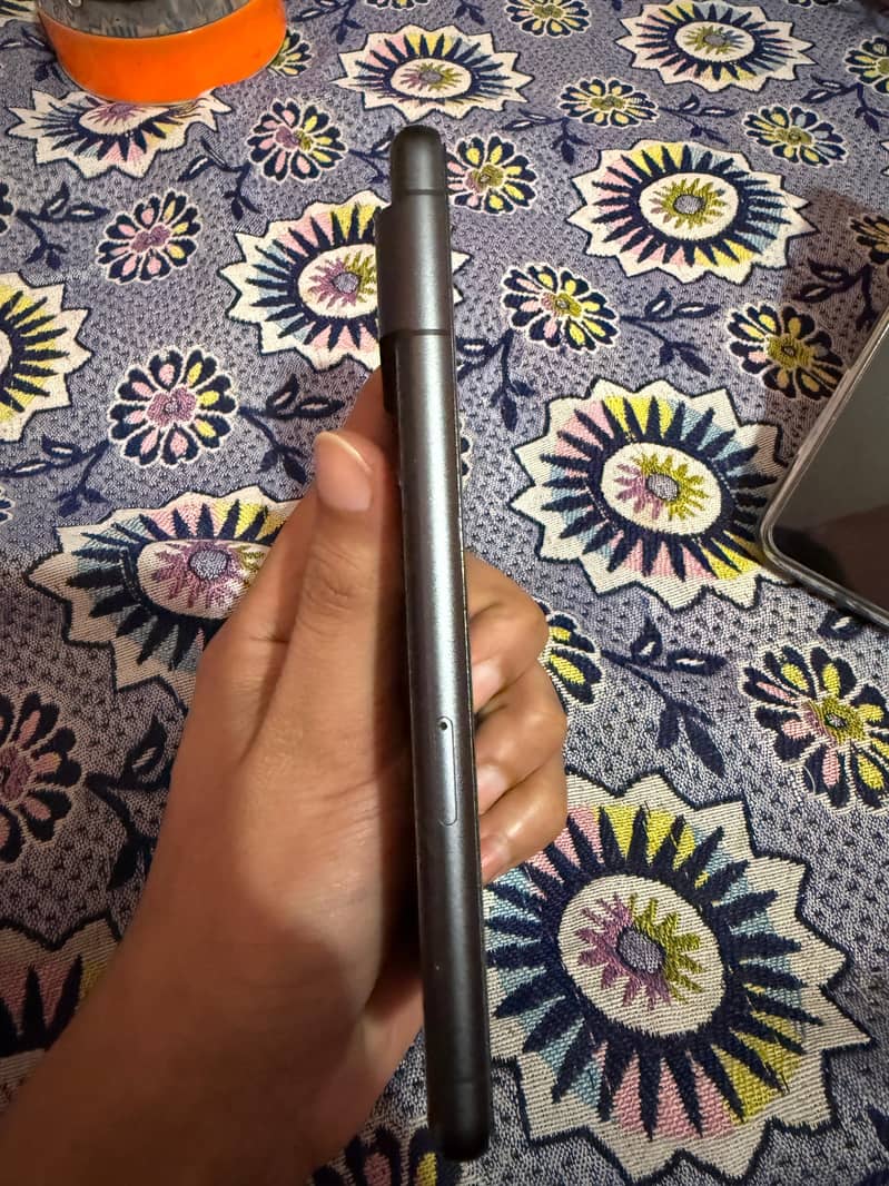 Google Pixel 7 4