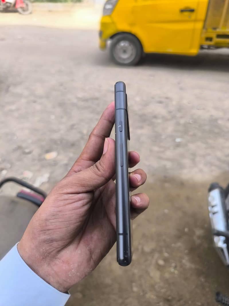 Google Pixel 7a 5