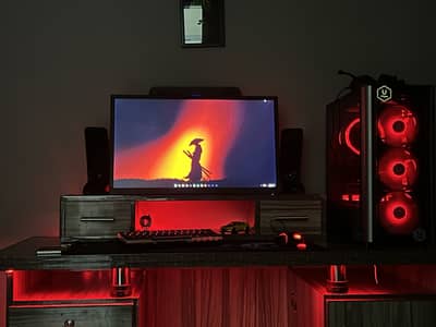 Gaming pc for high level games with all accessories and gaming table.