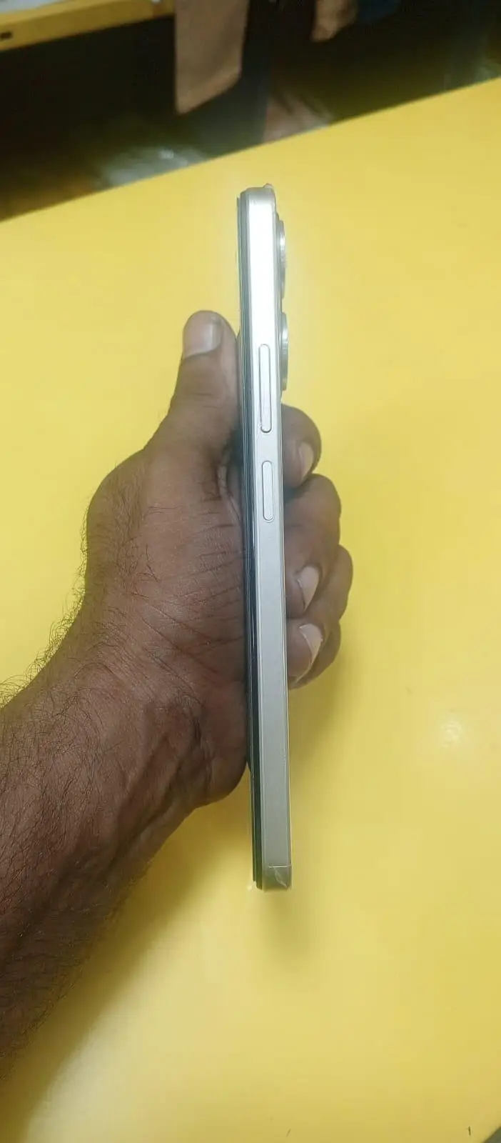 note 70 real me — photo 2