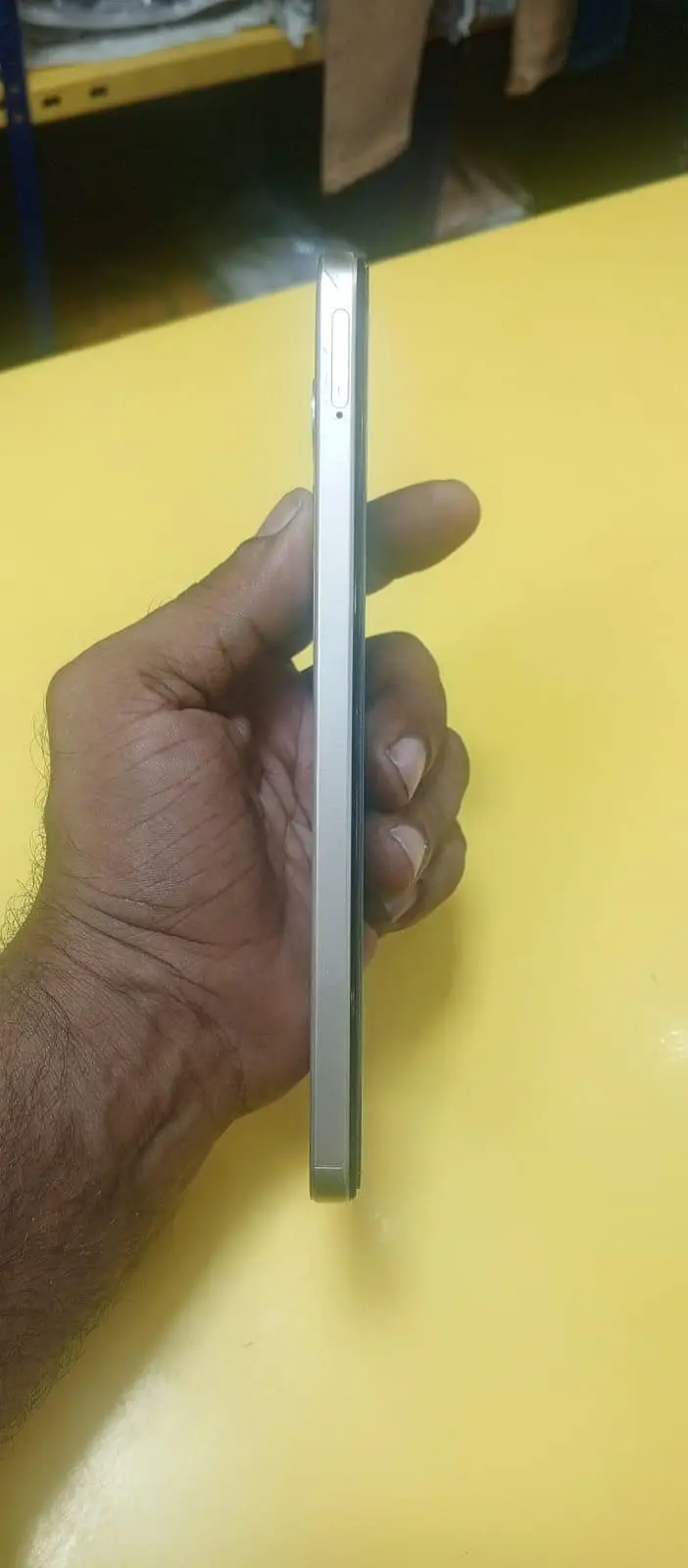 note 70 real me — photo 3