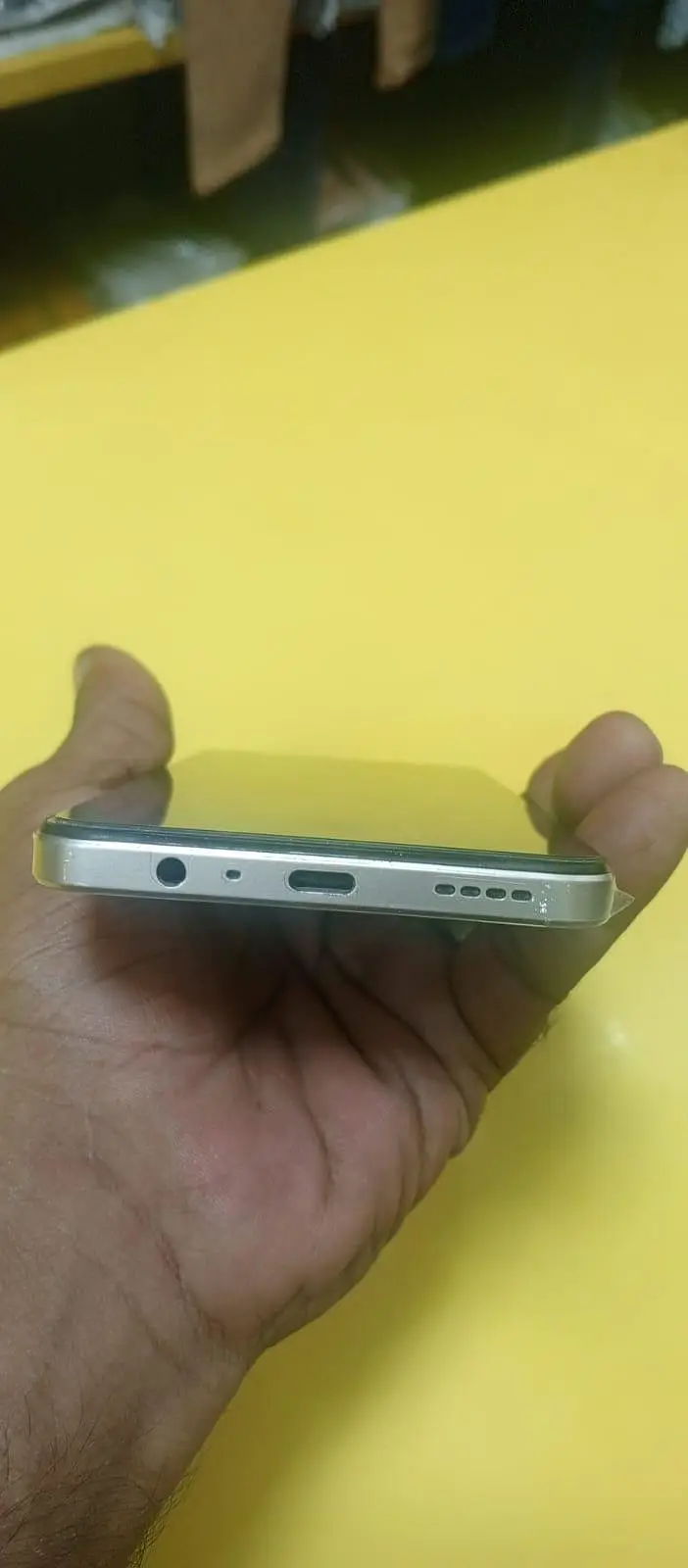 note 70 real me — photo 4
