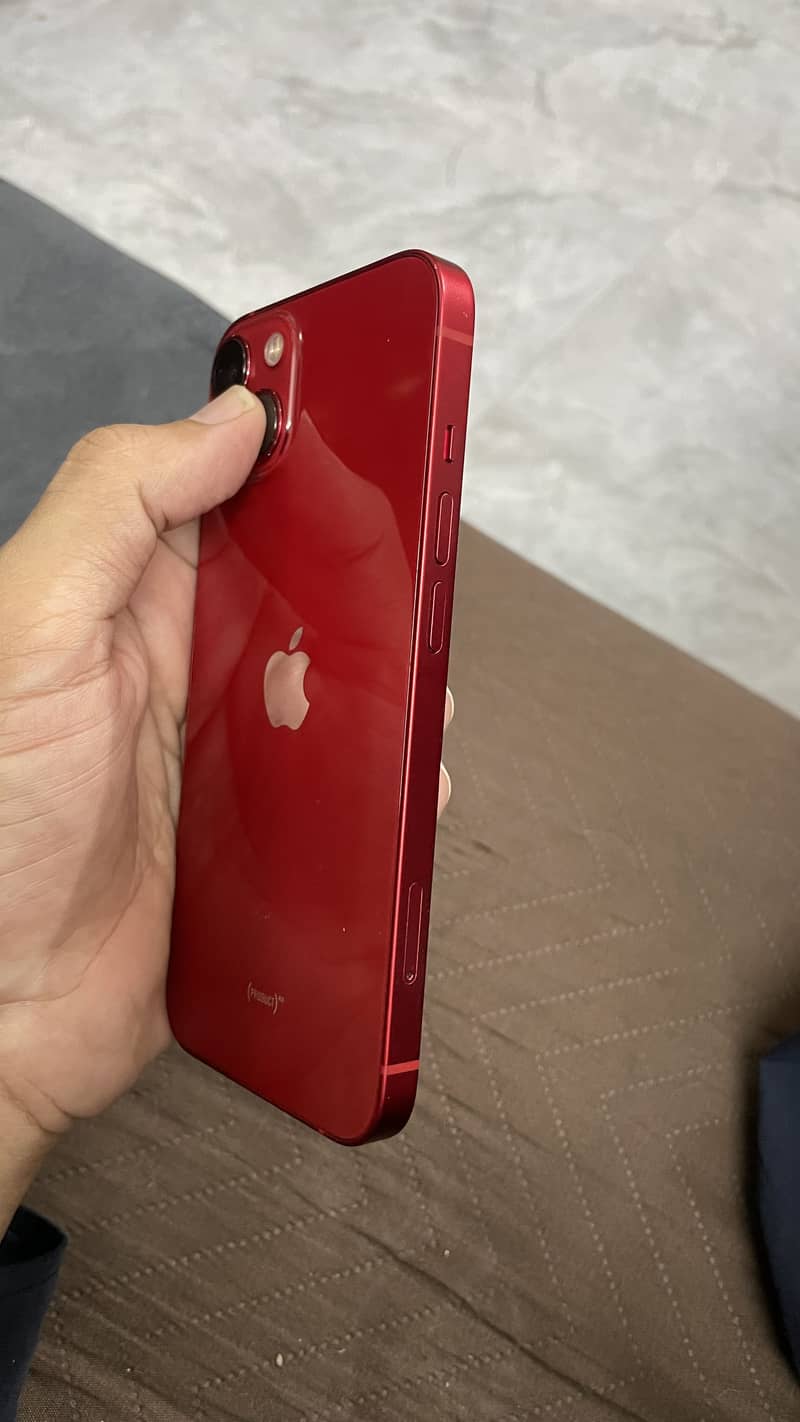 Apple iPhone 13 2