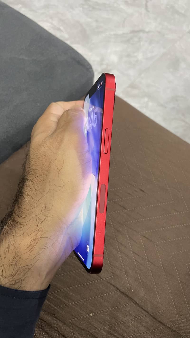Apple iPhone 13 3
