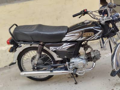 22 model hai acchi condition mein hai Islamabad number hai