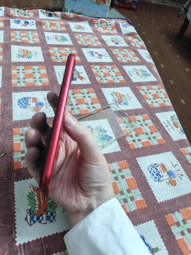 Apple iPhone 11 3