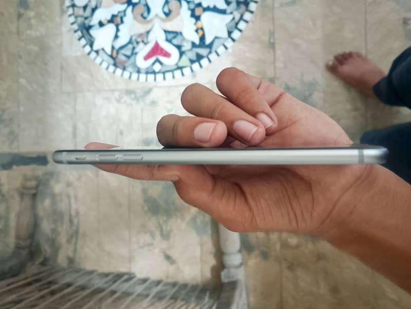 Apple iPhone 6 Plus 3