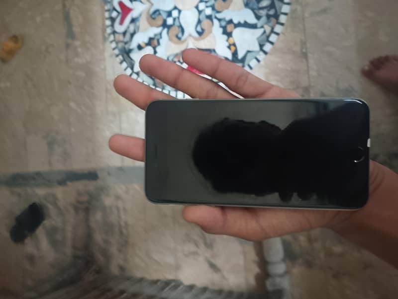 Apple iPhone 6 Plus 4