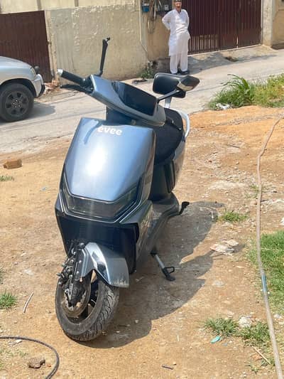 Evee gen z 5 months used good condition