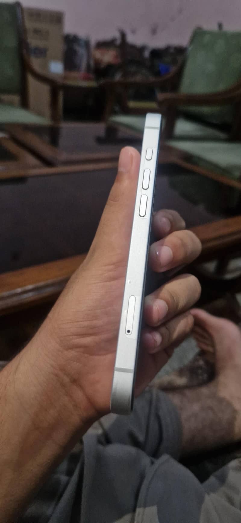 Iphone 16e 1