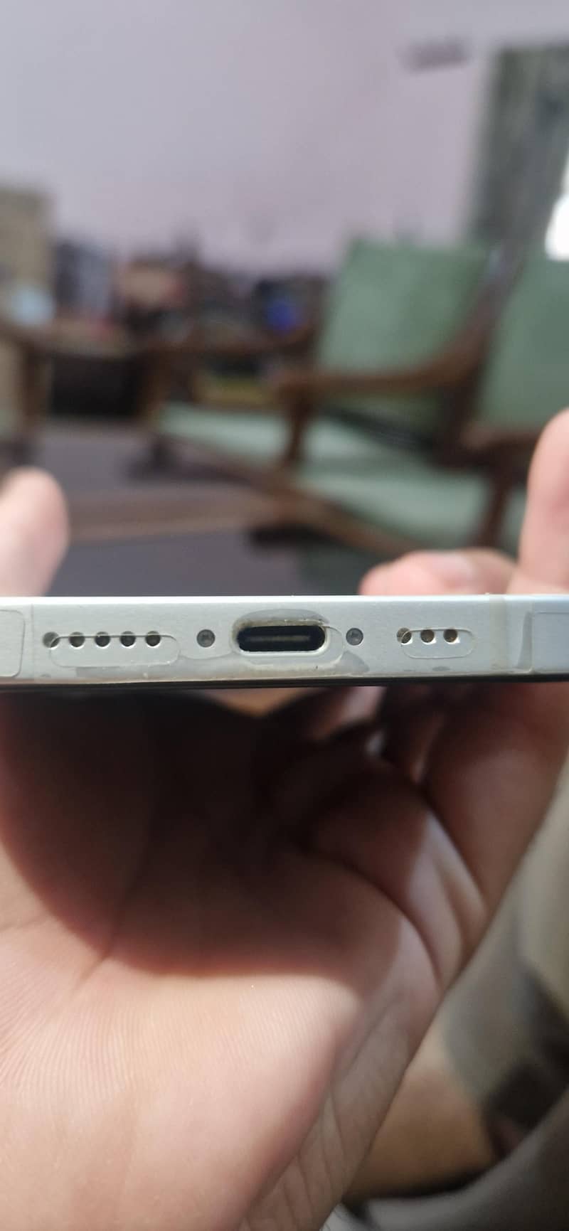 Iphone 16e 4