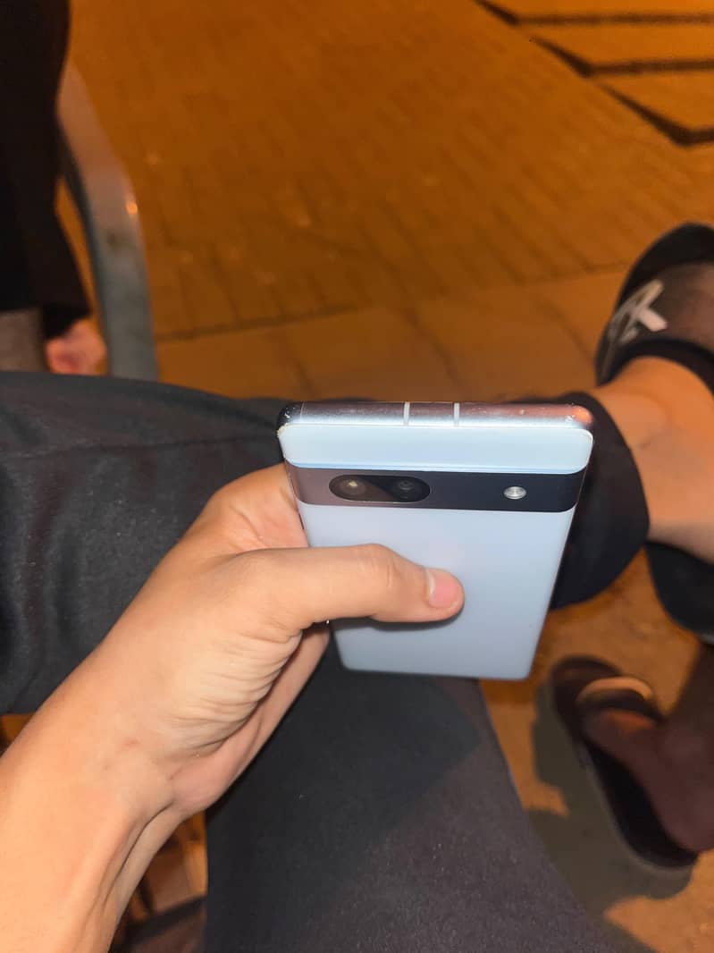 Google Pixel 7a 4