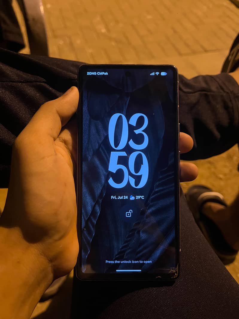 Google Pixel 7a 5