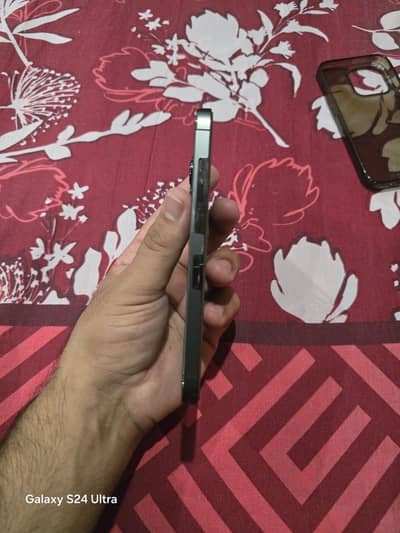 13 pro 128 gb 10/10 condition