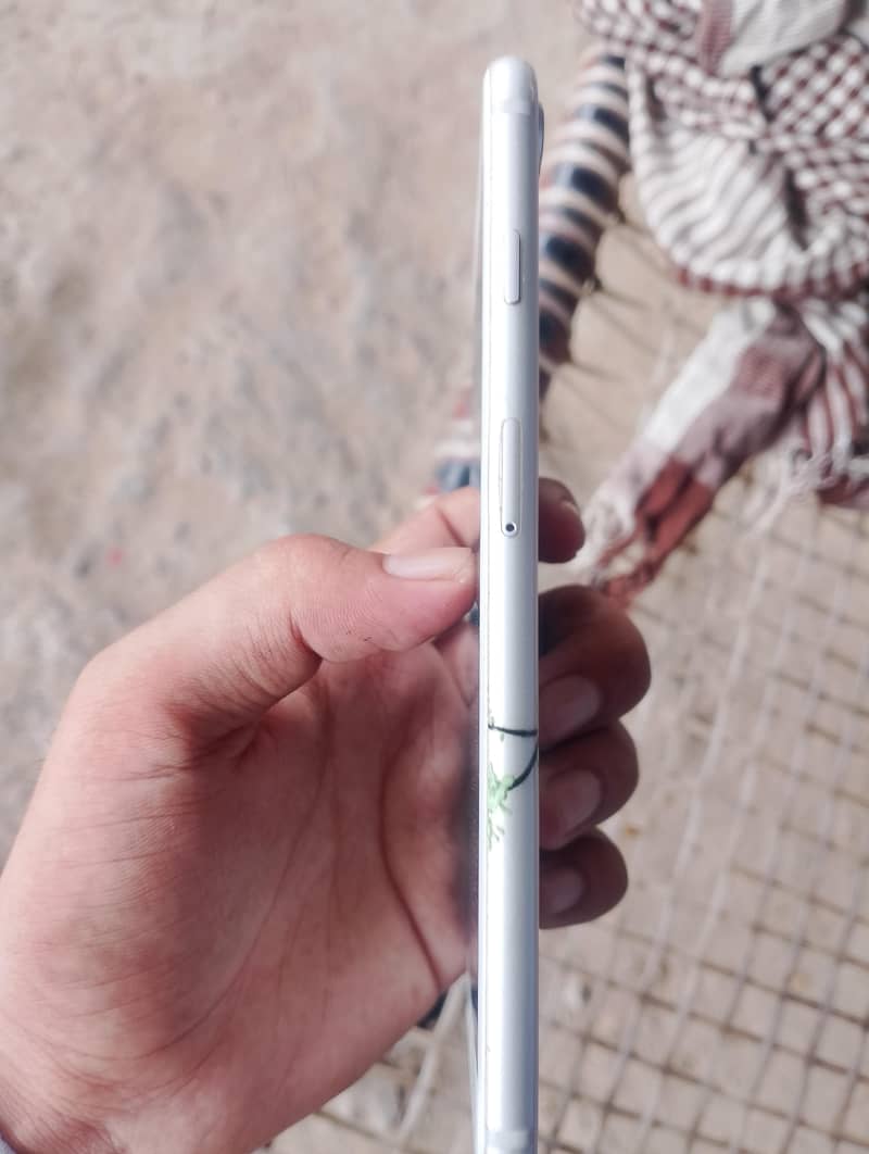 Apple iPhone 8 Plus 2