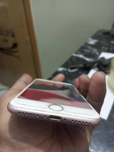 Apple iPhone 7