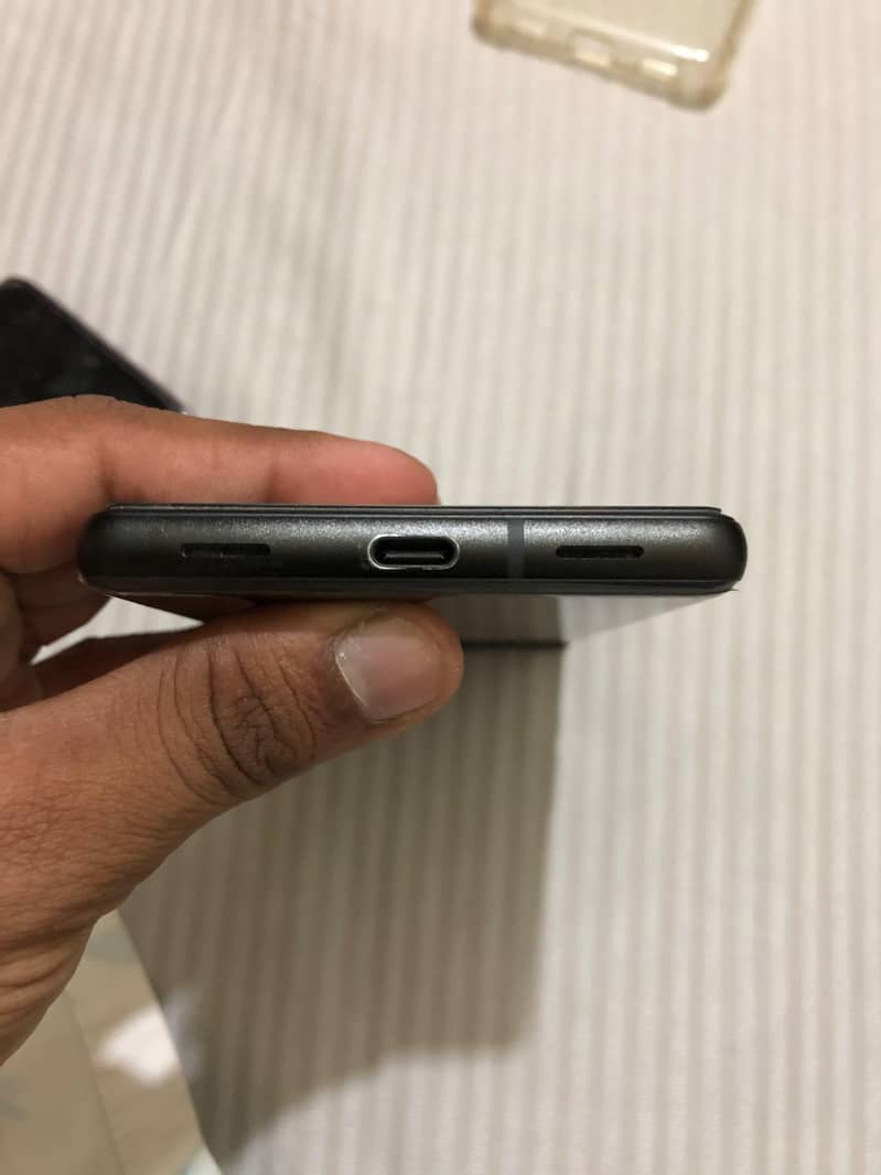 Google Pixel 6a 5