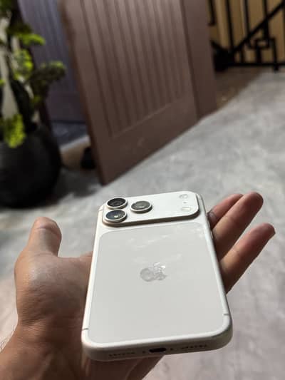 Iphone 17 pro max silver
