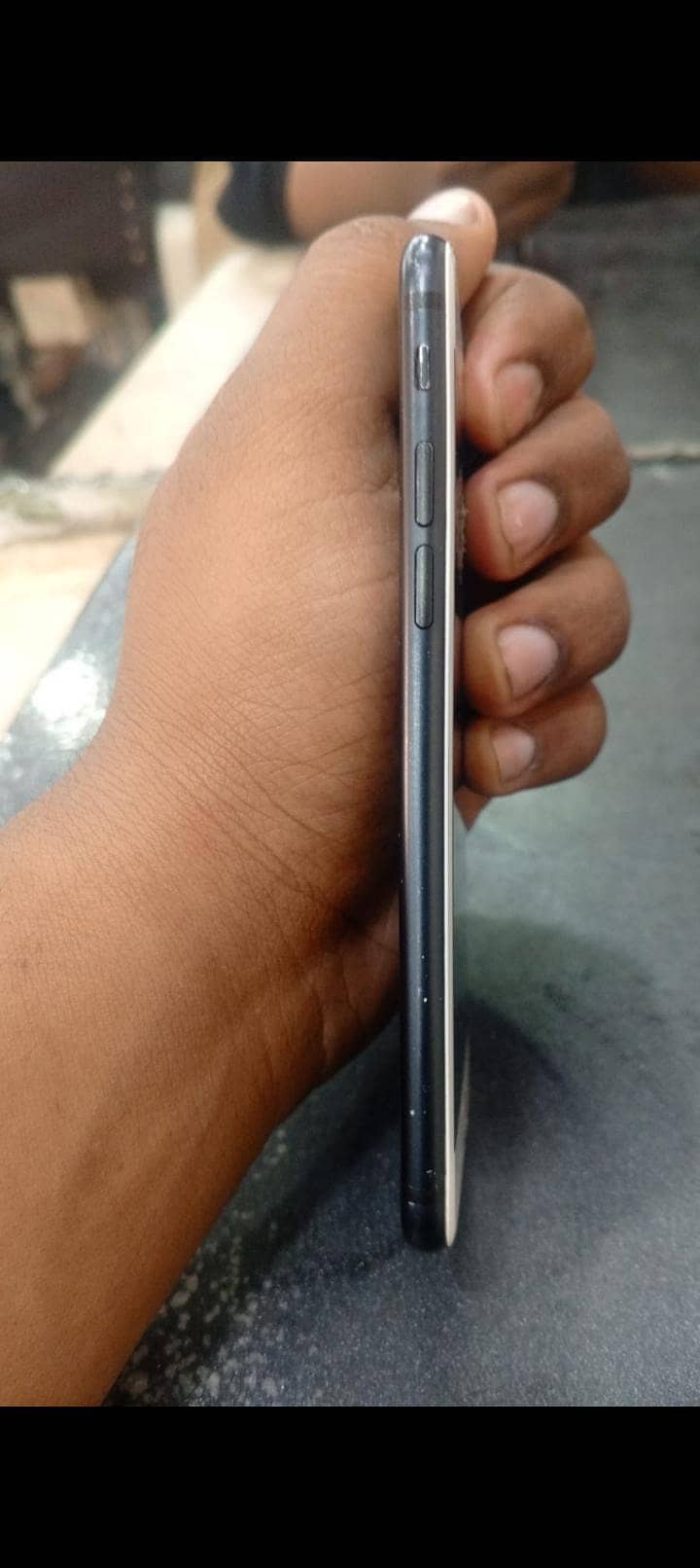 Apple iPhone 7 3