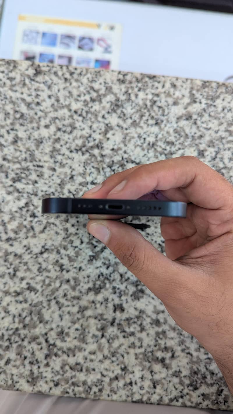 Apple iPhone 13 4