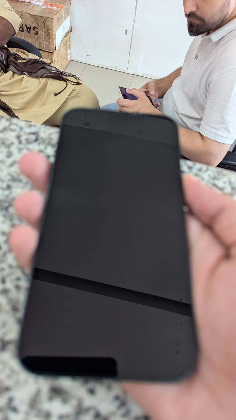 Apple iPhone 13 6