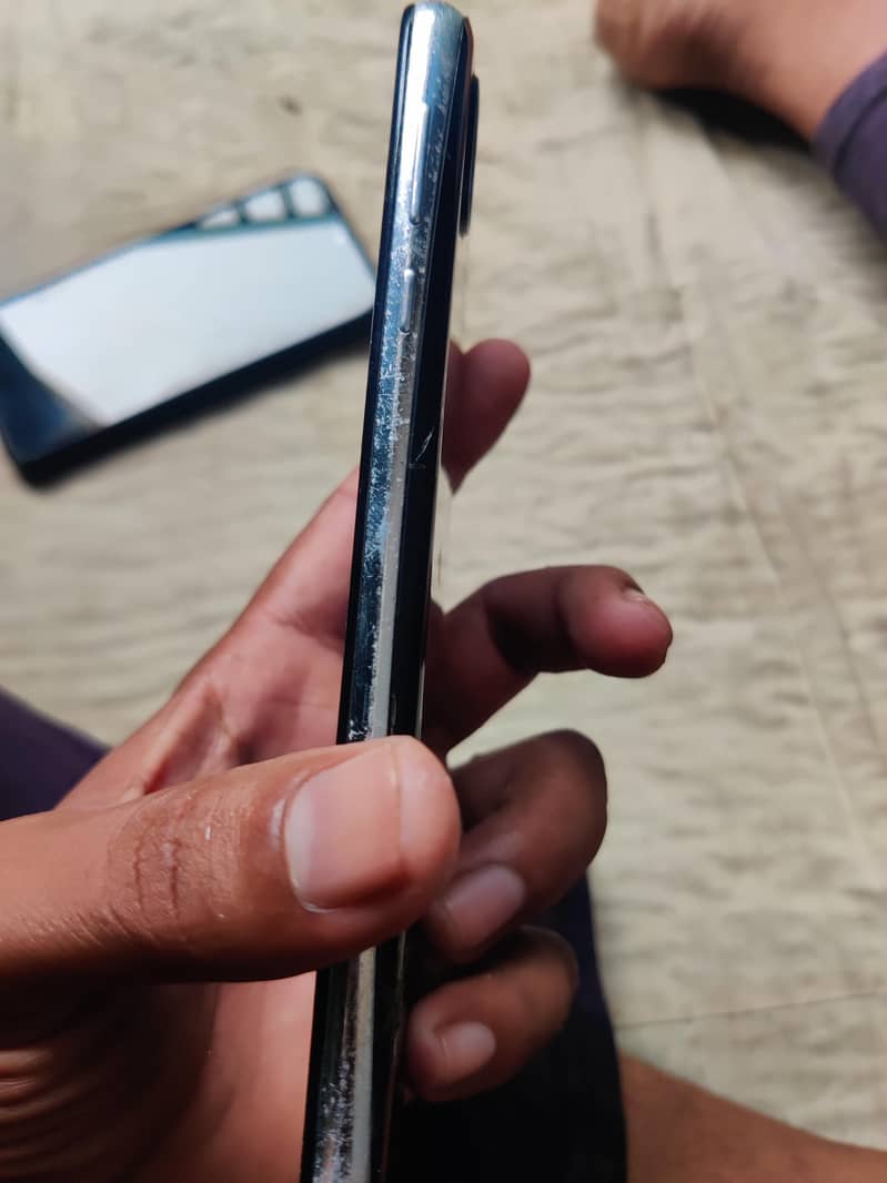Sharp Aquos R2 1