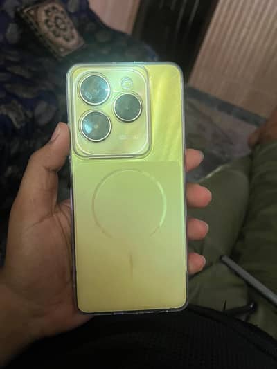 Infinix Hot 40 Pro