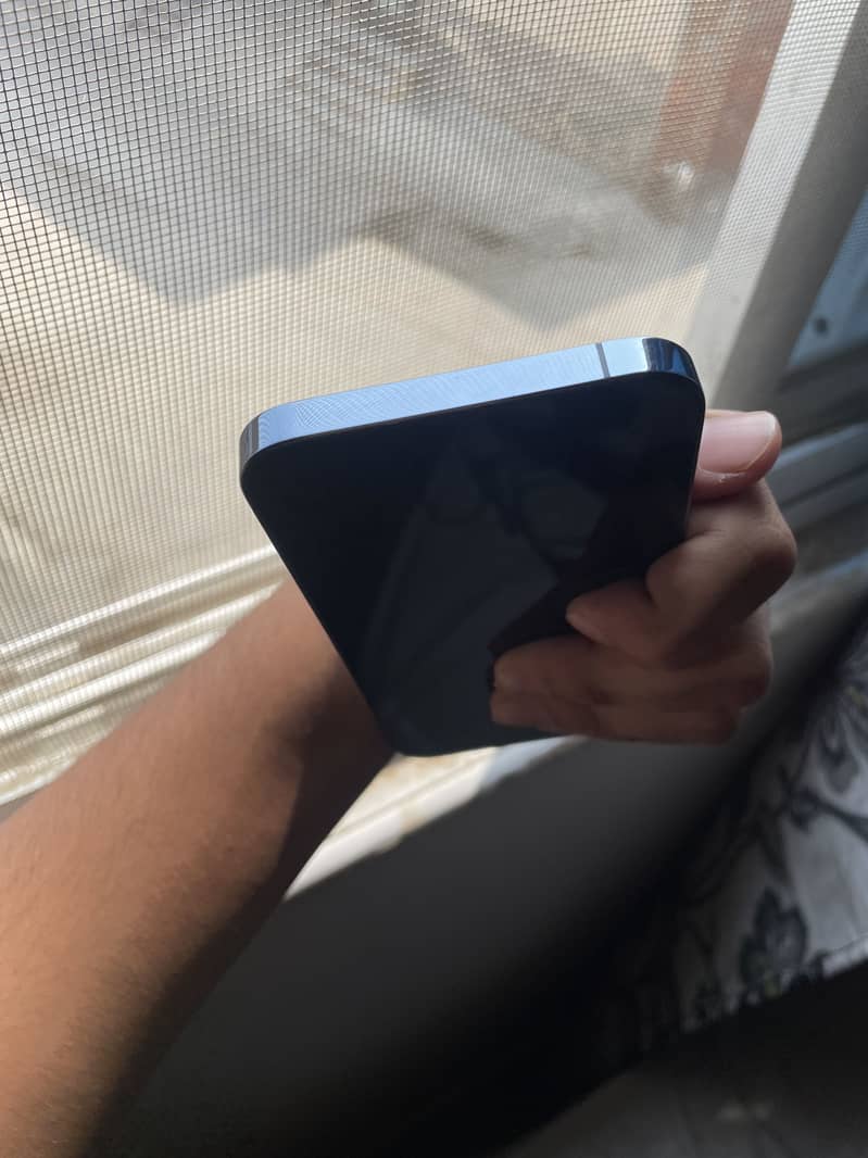 Iphone 13pro 4