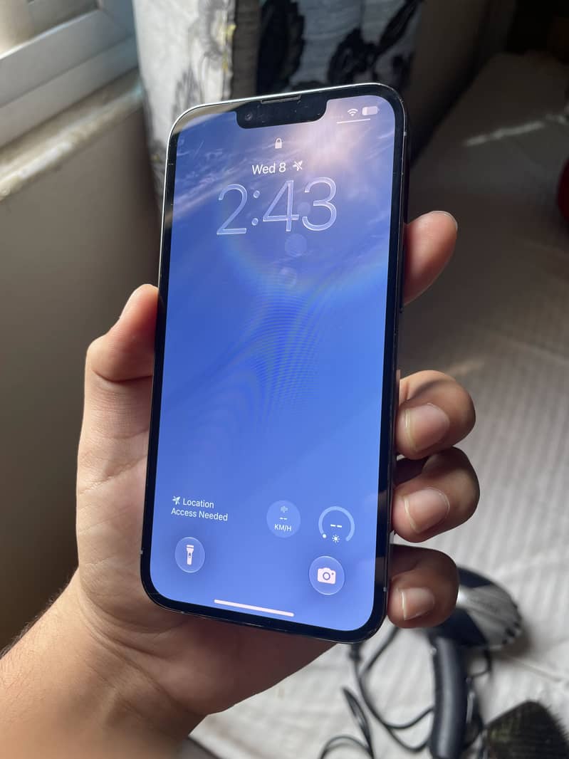 Iphone 13pro 8