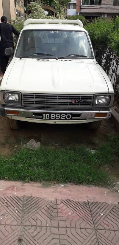 Toyota Hilux 1983