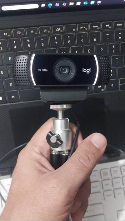 Logitech C922 Pro Full HD webcam for streamers/gamers/content creators