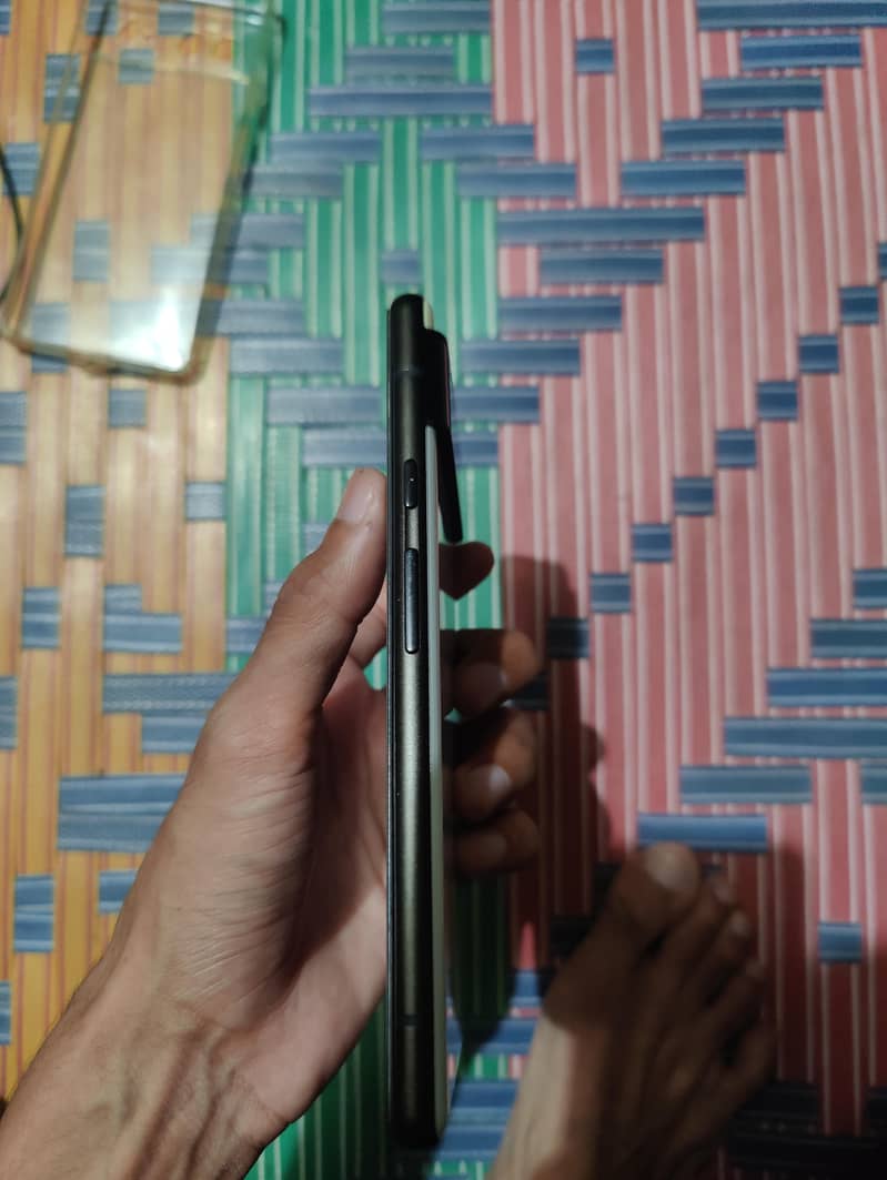 Google Pixel 6 4