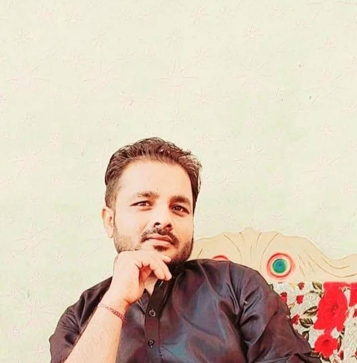 مُجھے کام چاہیے بہت غریب لڑکا ہوں بہت دن سے فارغ ہوںہوں 0